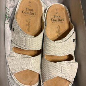 Finn Comfort White Lotus Jamaica Sandals